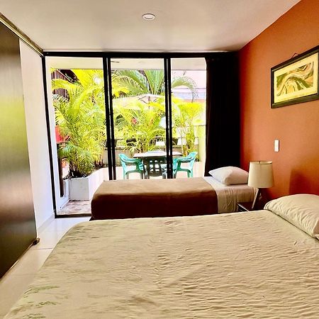 Casa Kiwi Hostel Medellin Bagian luar foto