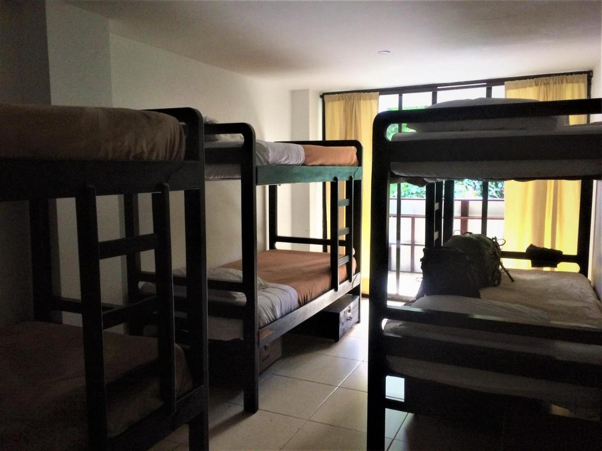 Casa Kiwi Hostel Medellin Bagian luar foto