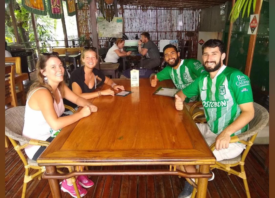 Casa Kiwi Hostel Medellin Bagian luar foto