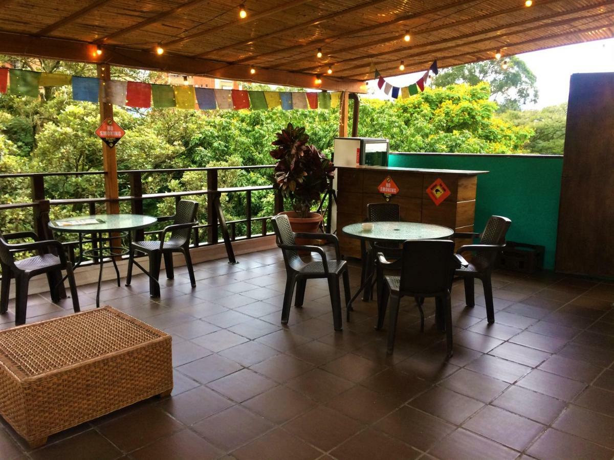 Casa Kiwi Hostel Medellin Bagian luar foto
