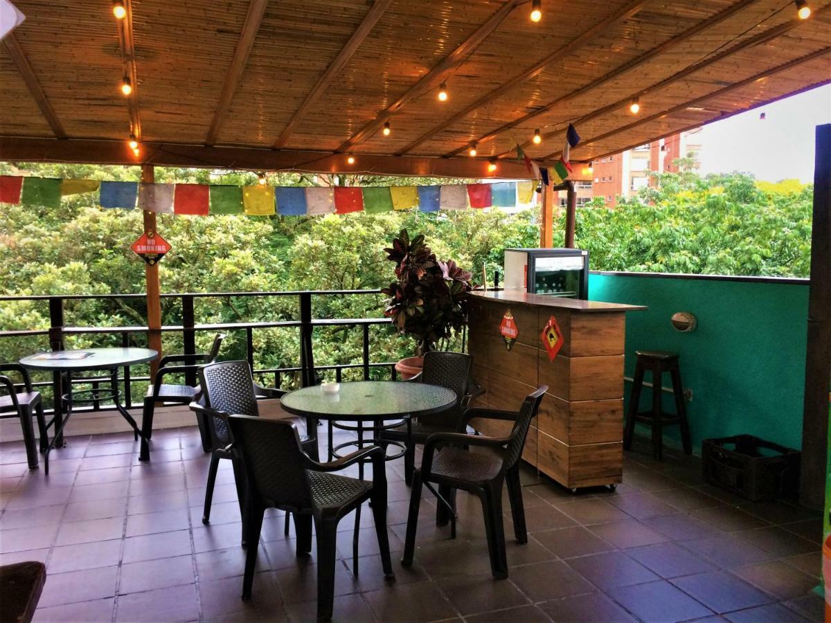 Casa Kiwi Hostel Medellin Bagian luar foto